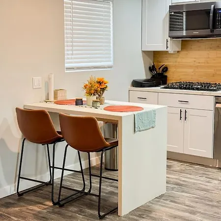 Private-Suite, Kitchen, Laundry, Rainfall Shower, 4Ktv El Centro Extérieur photo