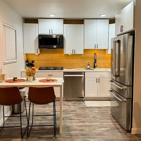 Private-Suite, Kitchen, Laundry, Rainfall Shower, 4Ktv El Centro Extérieur photo