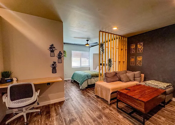 Private-Suite, Kitchen, Laundry, Rainfall Shower, 4Ktv