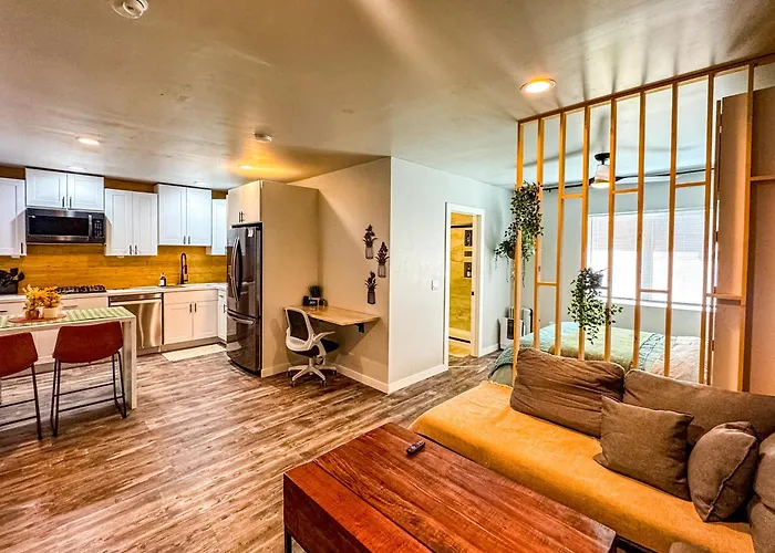 Private-Suite, Kitchen, Laundry, Rainfall Shower, 4Ktv