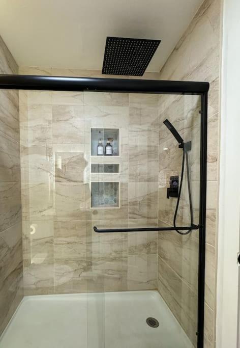 Appartement Private-suite, Kitchen, Laundry, Rainfall Shower, 4ktv El Centro