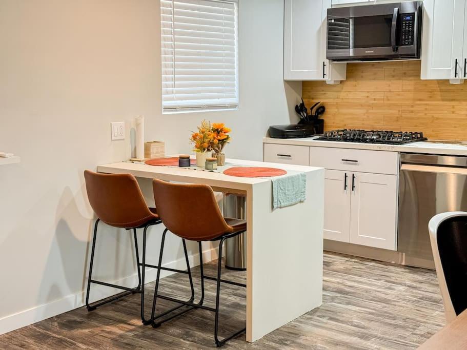 Appartement Private-suite, Kitchen, Laundry, Rainfall Shower, 4ktv