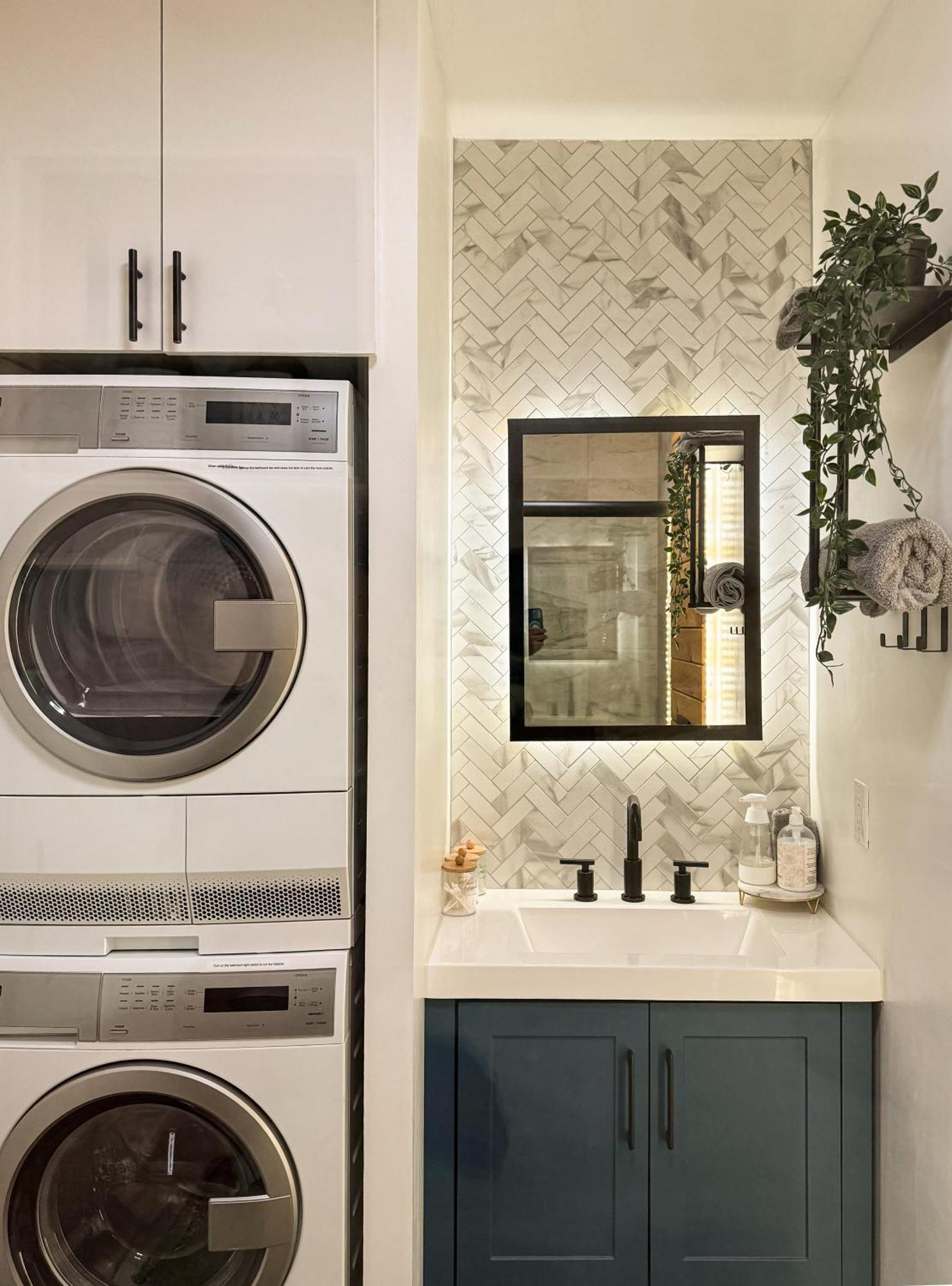 Apartment Private-suite, Kitchen, Laundry, Rainfall Shower, 4ktv El Centro